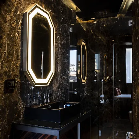 U-visionary Отель 5*