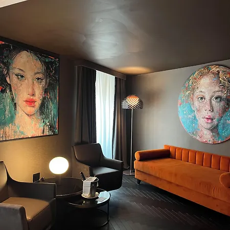 U-visionary Отель 5*