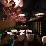 فندق U-visionary 5*