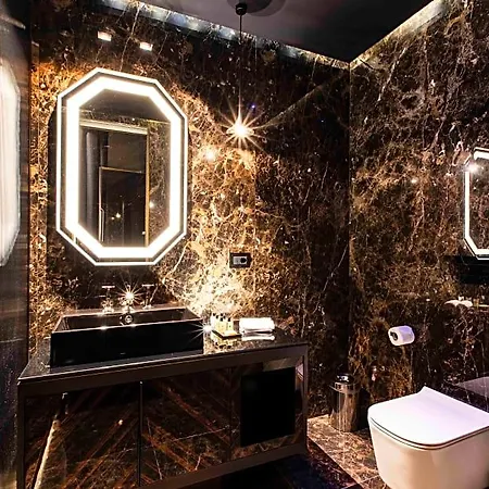 U-visionary Hotel 5*
