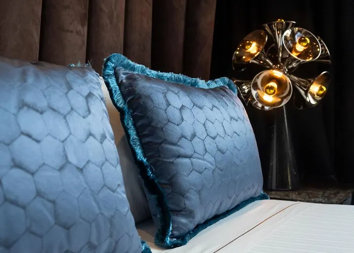 U-visionary Hotel 5*